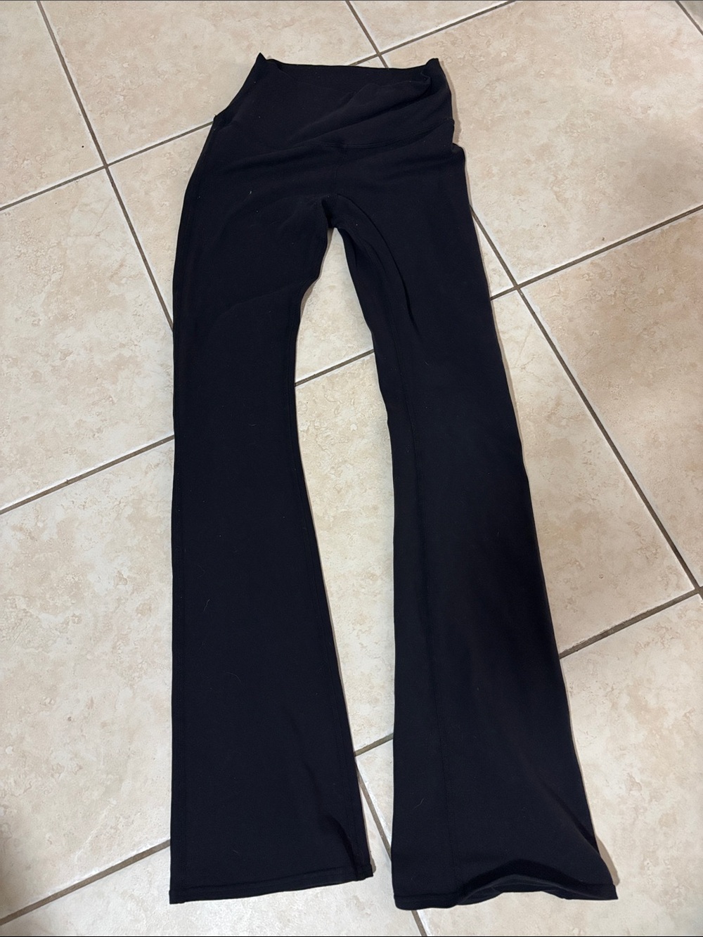Alo flared bottom legggins size xs